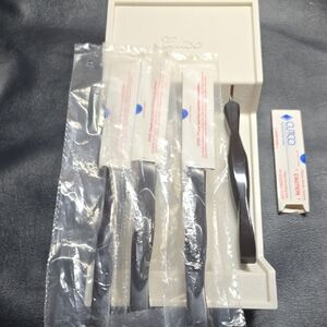 Cutco Table Knife Set of 4 with Tray and Black Handles